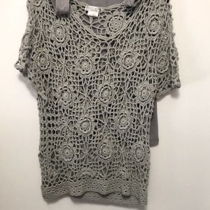 Solitaire macrame top with gray tank
